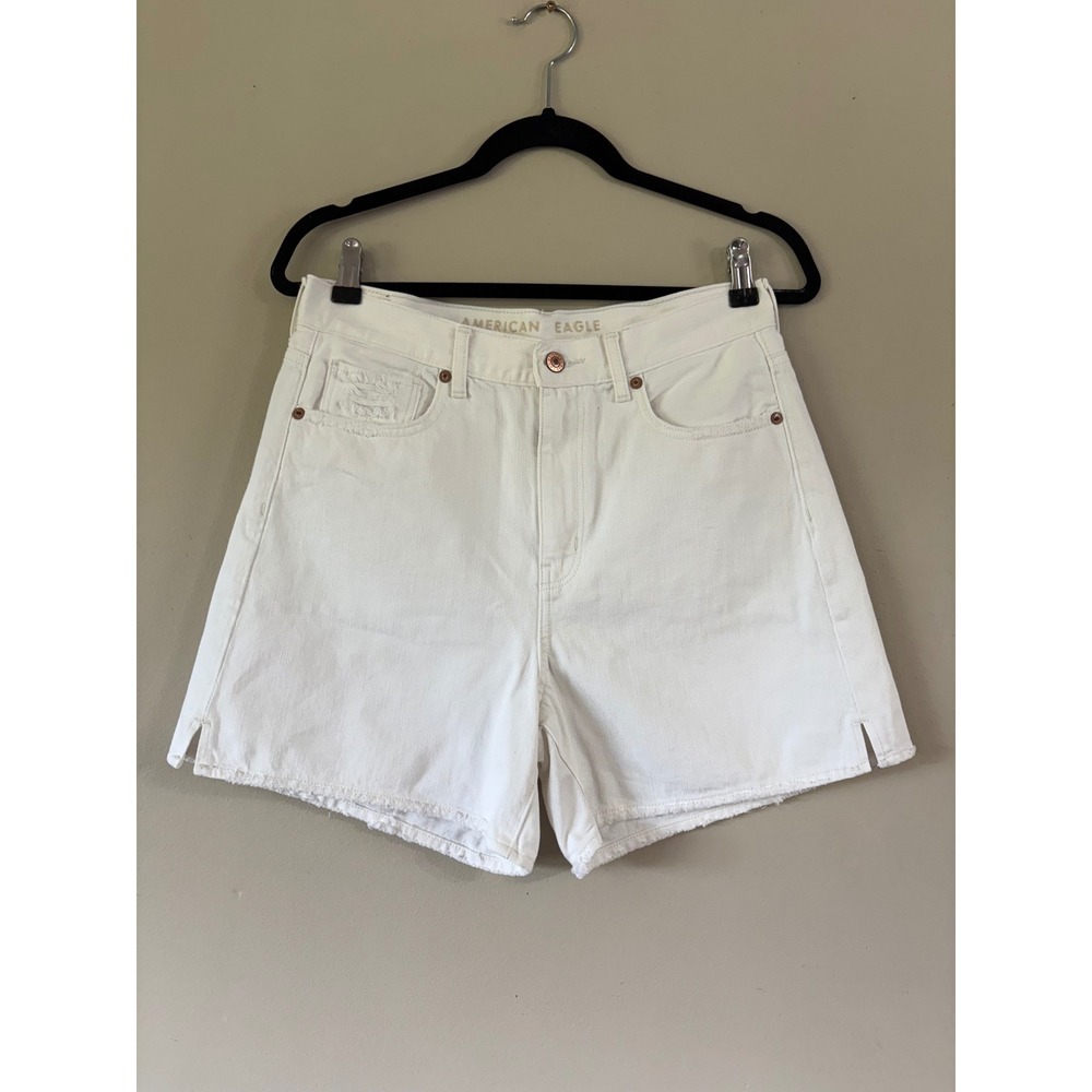 American Eagle Baggy Mom Shorts White Denim High Waisted Raw Hem Size 8